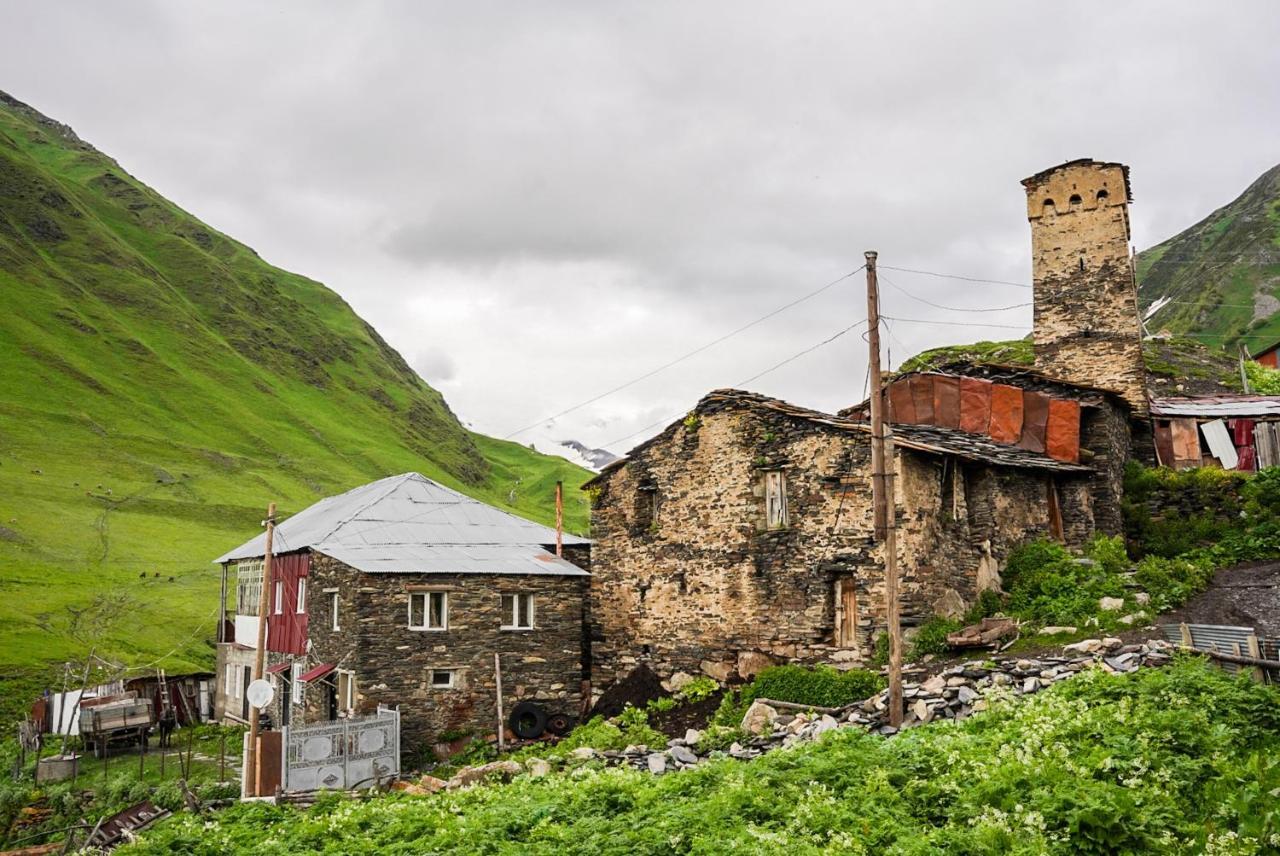 Bori'S Guesthouse Ushguli Exterior photo
